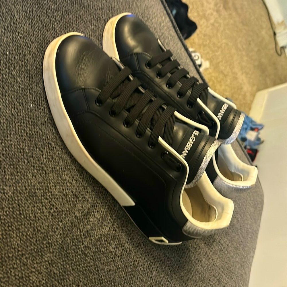 i have these Dolce and Gabana sneakers size 11 9/10 conditon